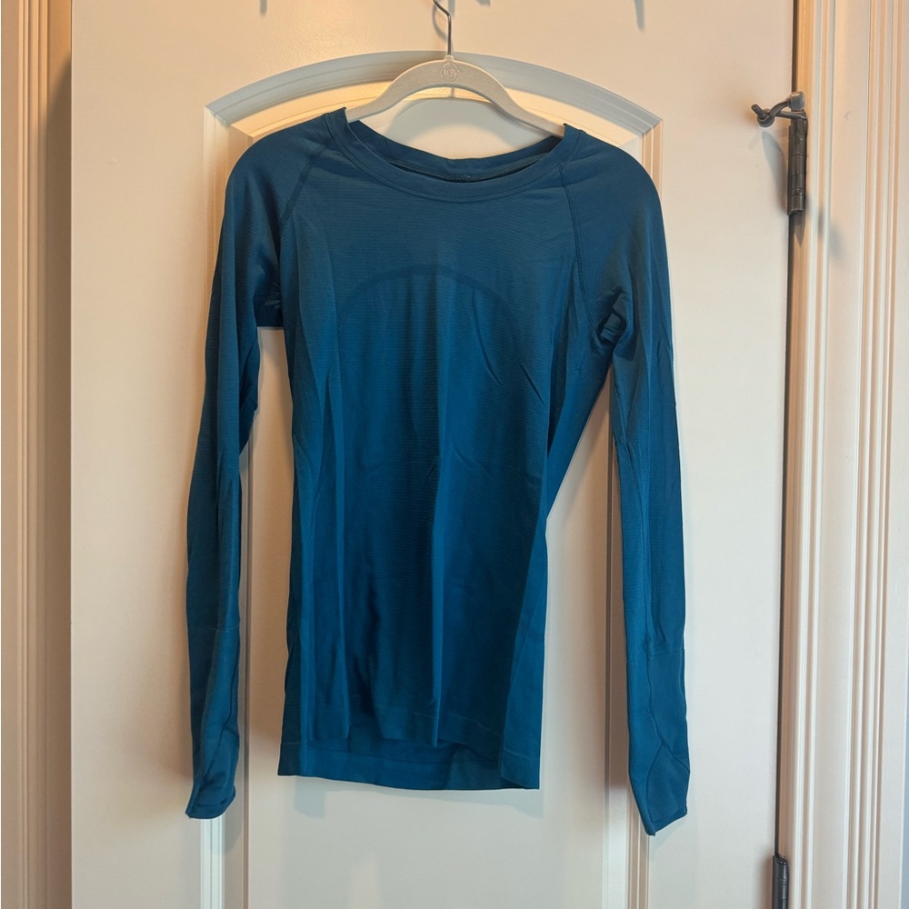 Lululemon long a sleeve swiftly tech